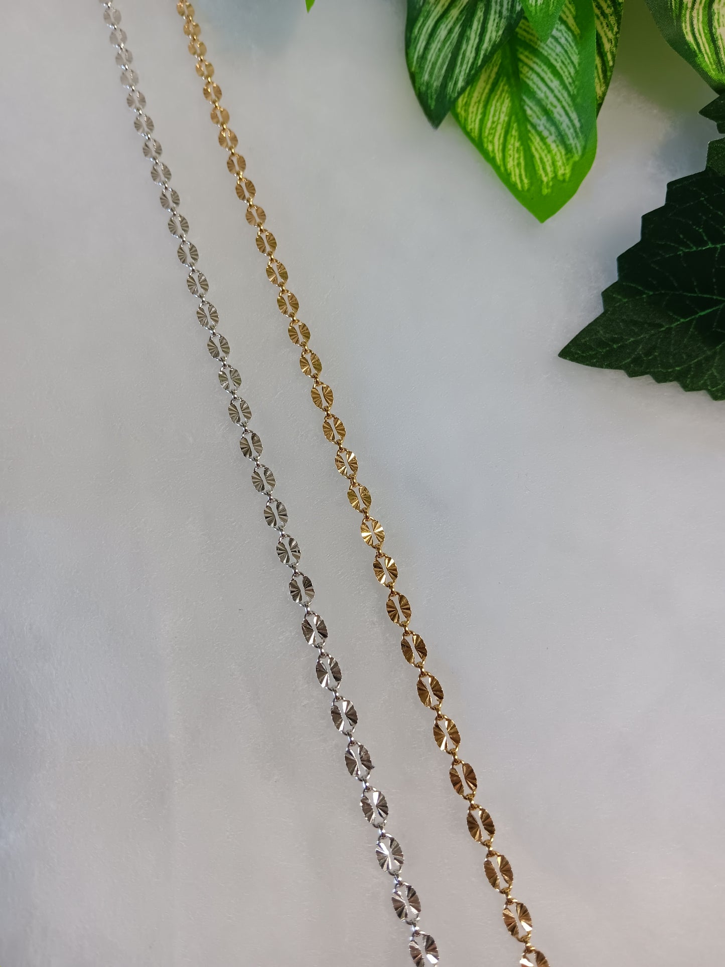 Dapped Starburst- Specialty Chain